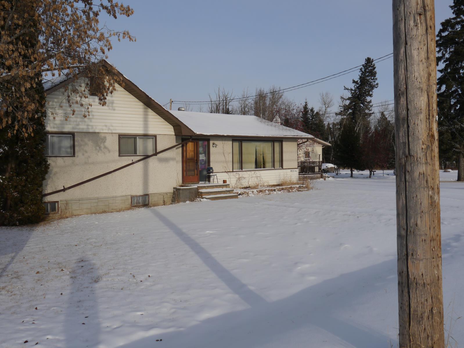 4907 & 4911 47th Avenue, Stony Plain — photo 2