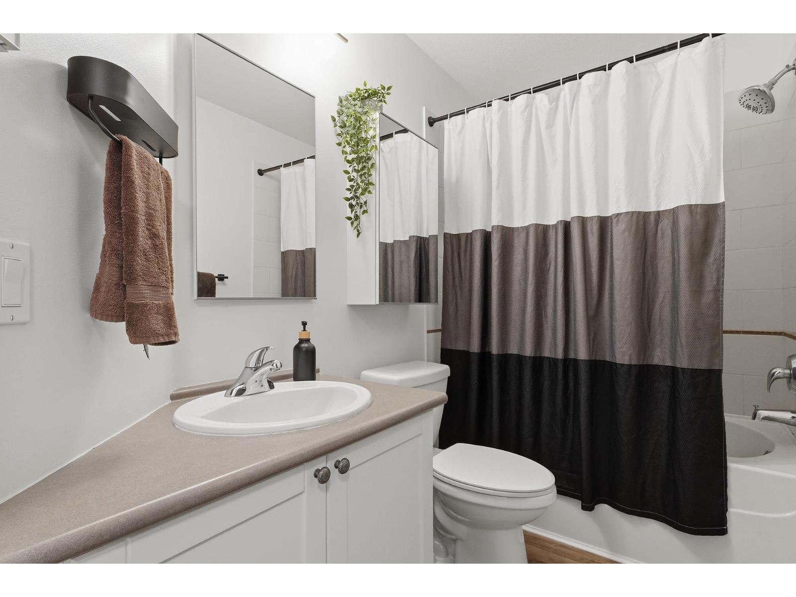 3 Bed, 3 Bath Apartment for Sale in Surrey – 161 15168 36 AVENUE, Surrey – MLS# R3147961 - Image 18
