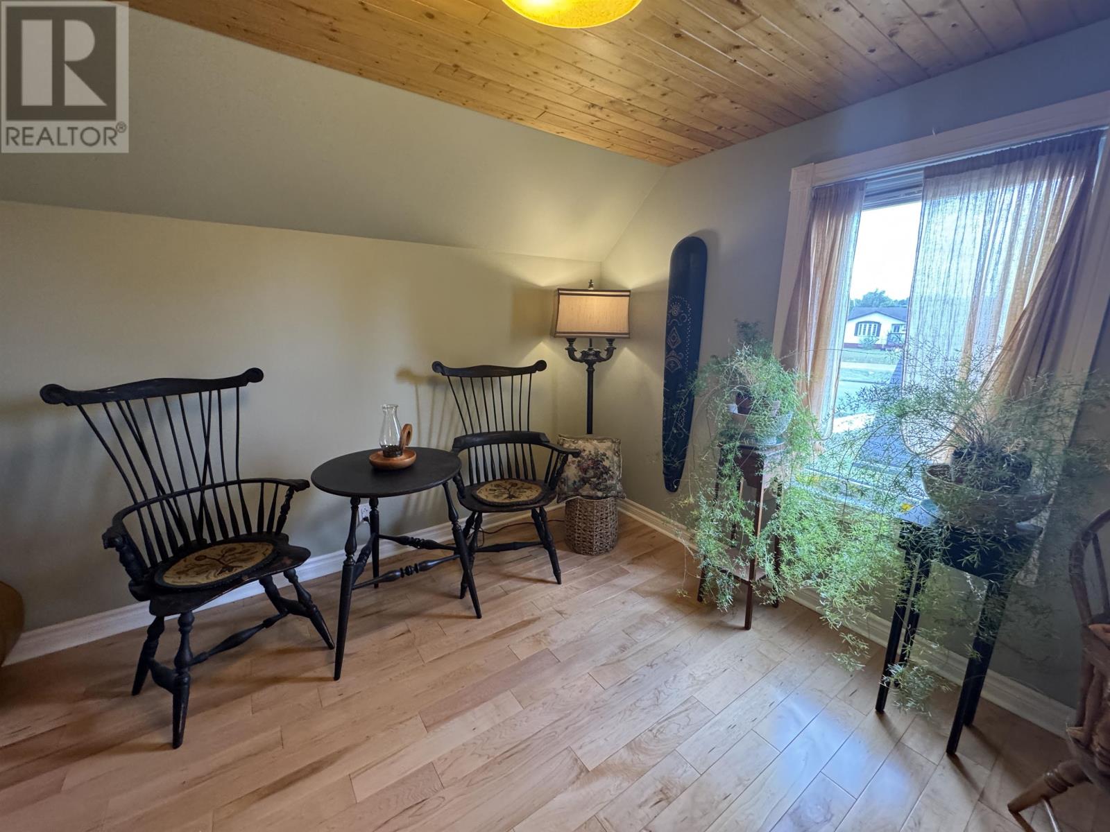 4 Adjala AVE - Image 27