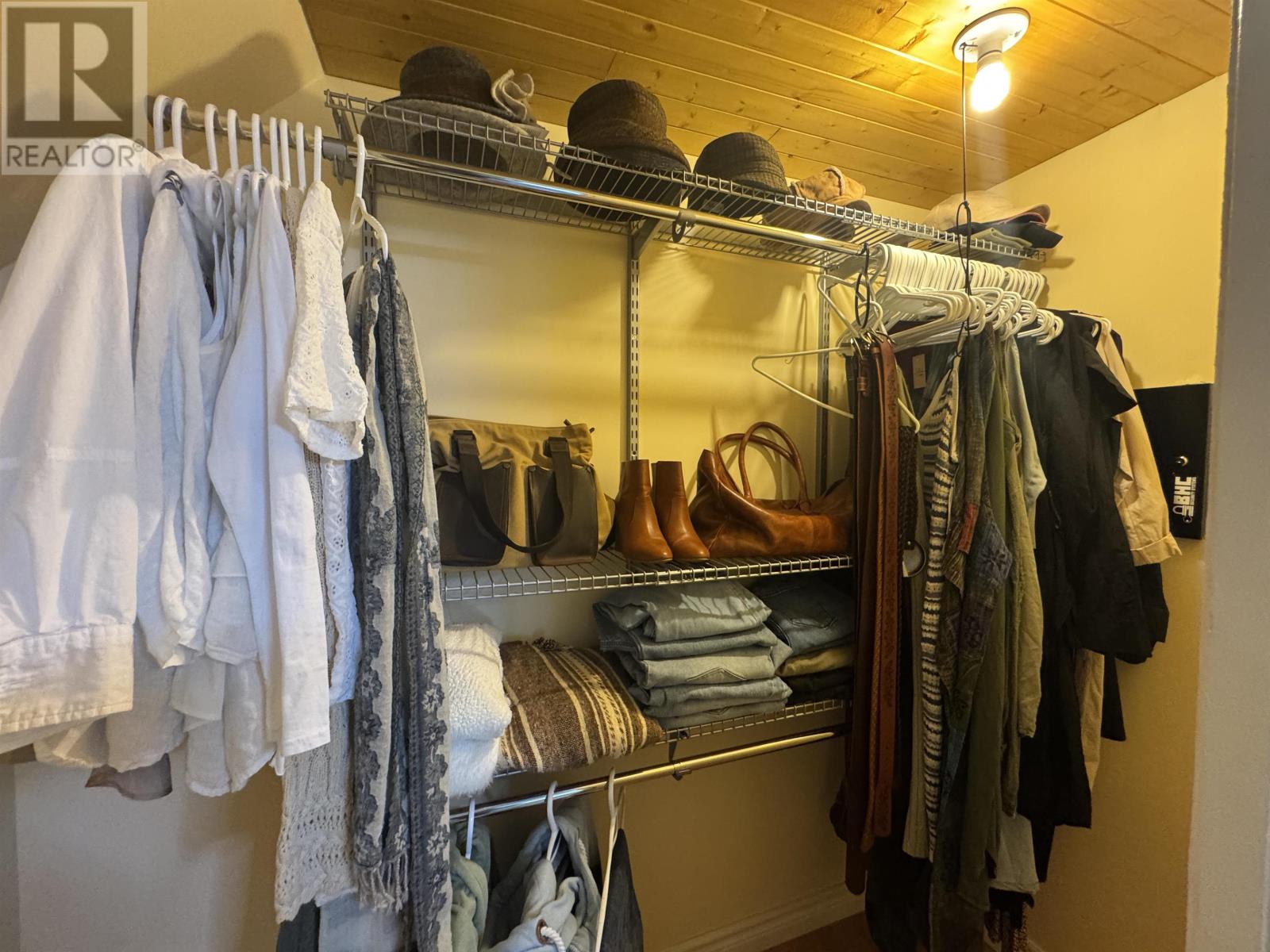 4 Adjala AVE - Image 34