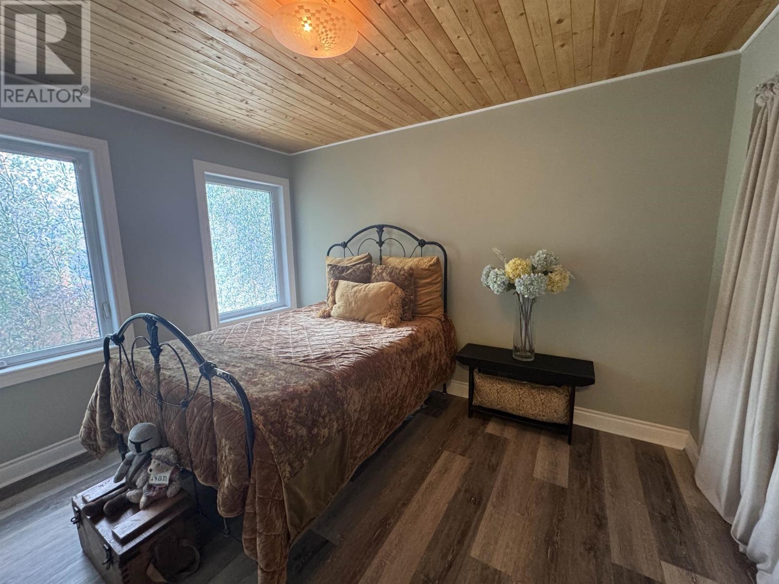 4 Adjala AVE - Image 22