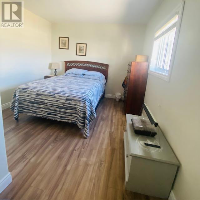 305 McKenzie AVE E - Image 11