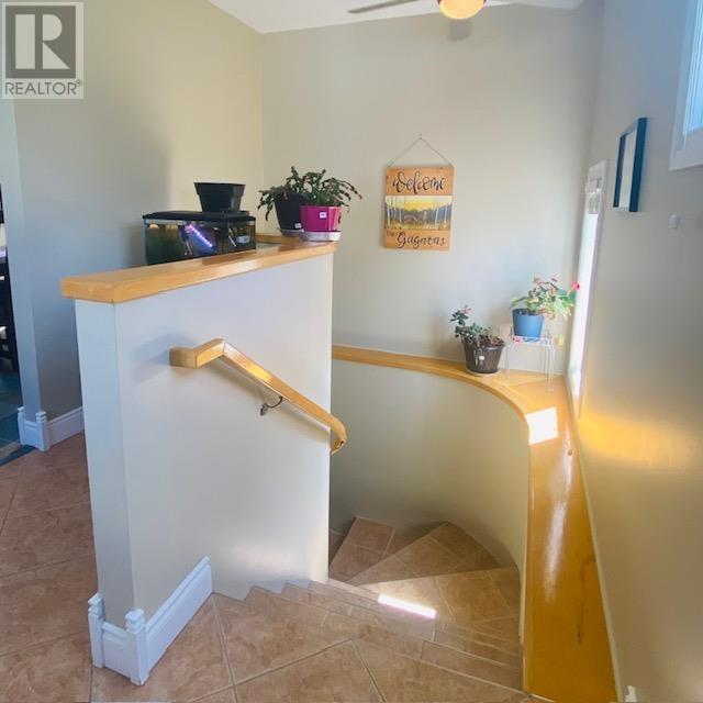 305 McKenzie AVE E - 17