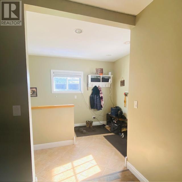 305 McKenzie AVE E - Image 4