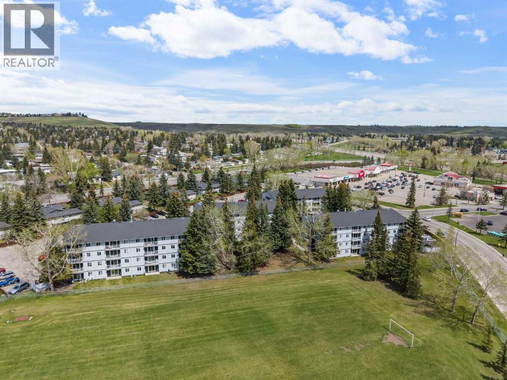 #202C 5601 Dalton Drive NW - 36