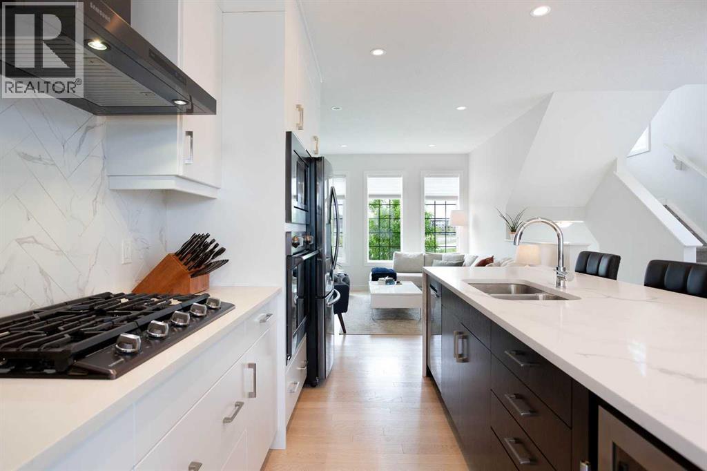 162 Greenbriar Way NW - 12