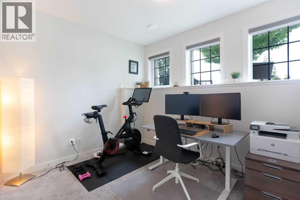 162 Greenbriar Way NW - 29