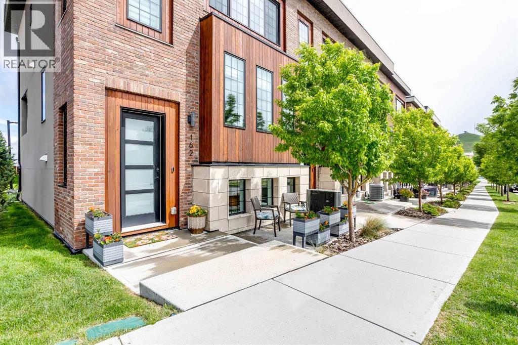 162 Greenbriar Way NW - 3