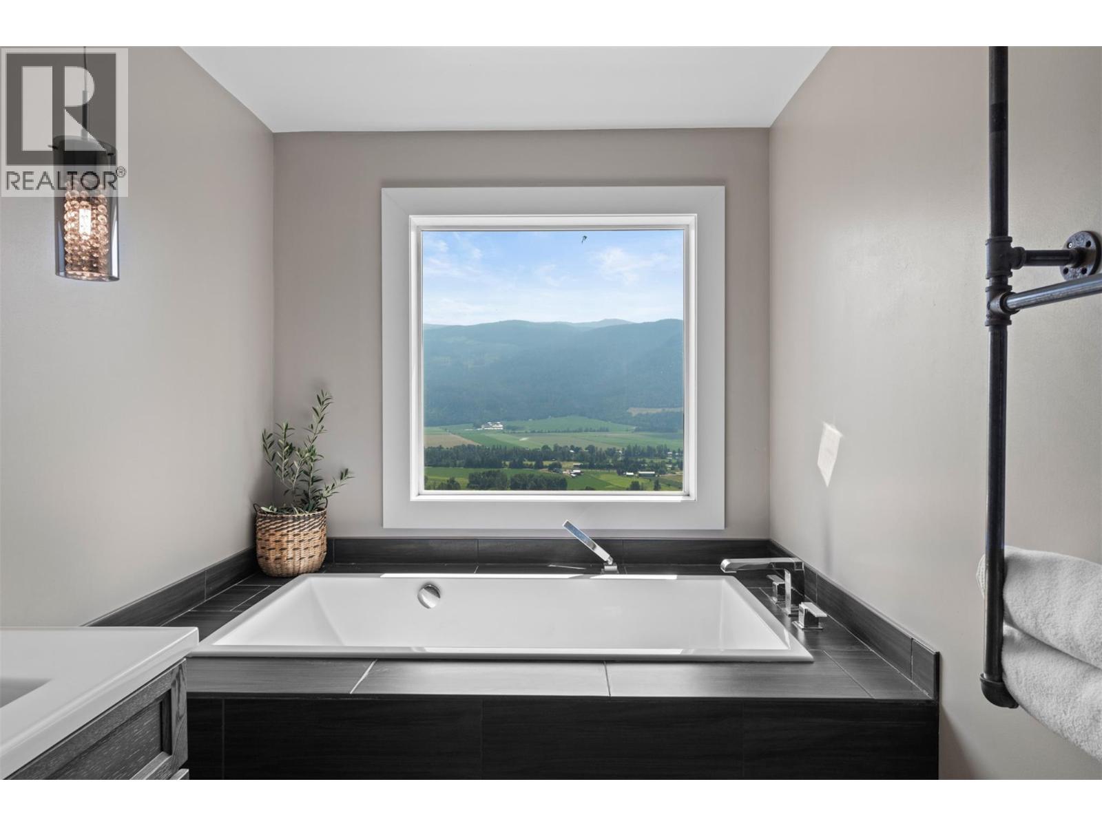 240 Grandview Bench Road - 50