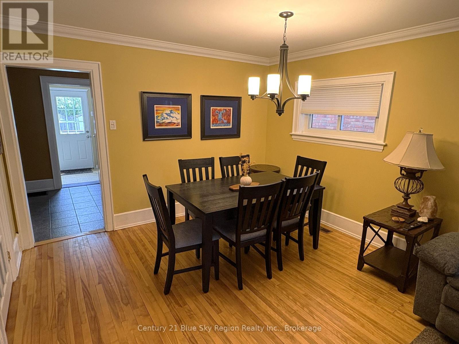 468 KING STREET W - 11