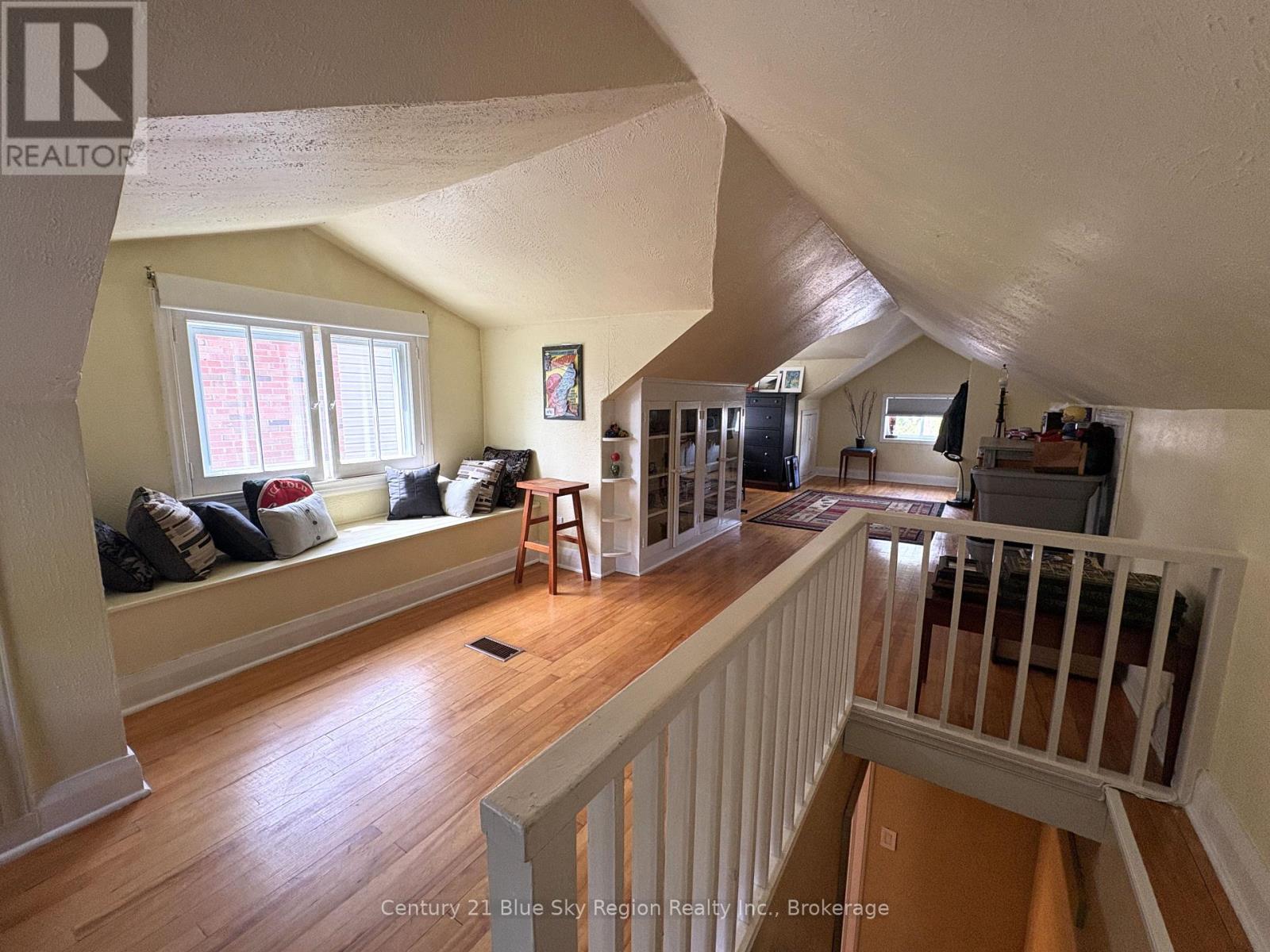 468 KING STREET W - 22