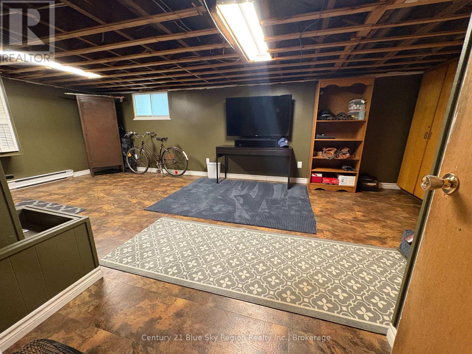 468 KING STREET W - 27