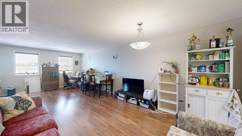 #204 4814A 49 Street - 4