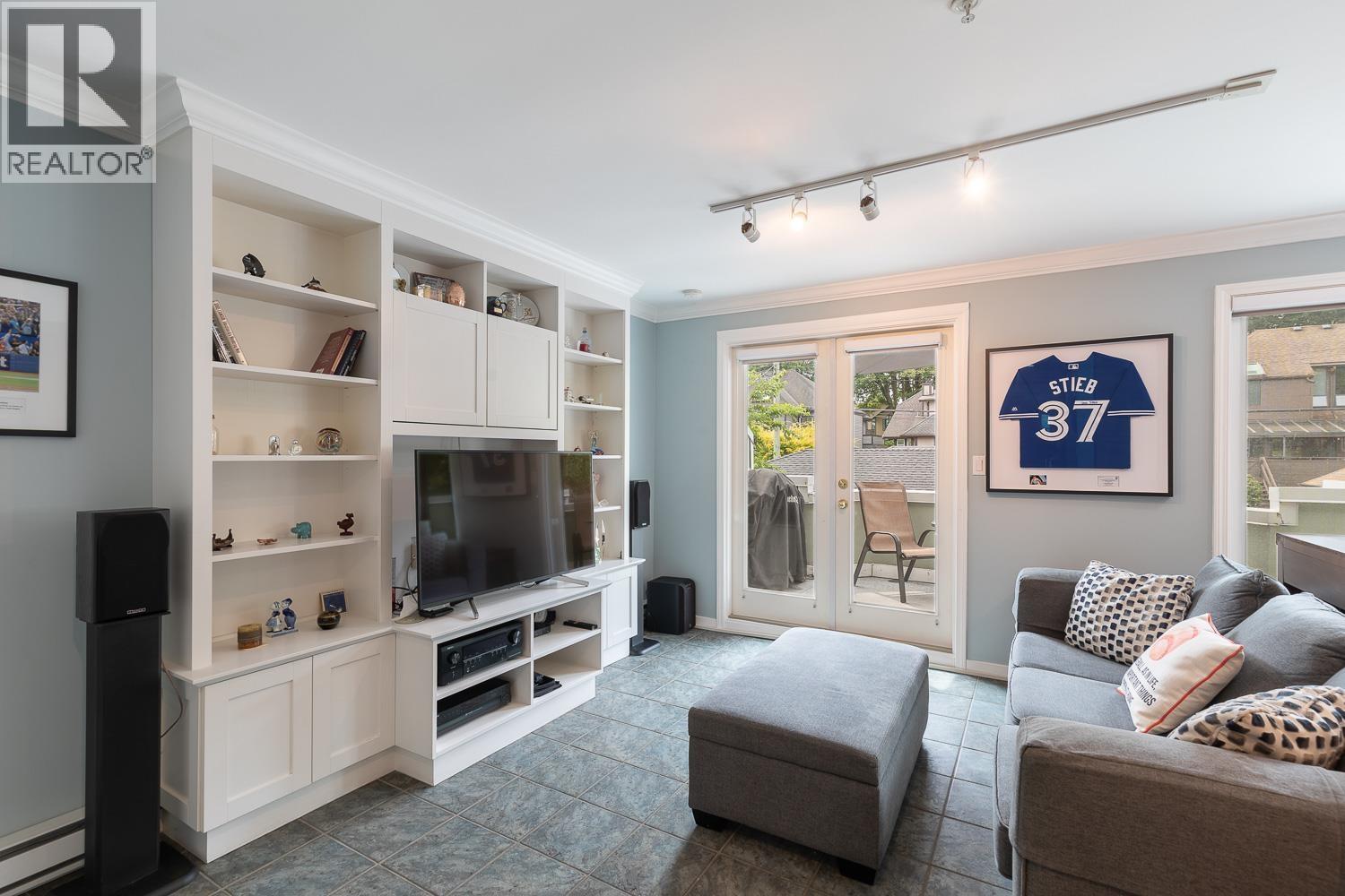 1844 W 10TH AVENUE, Vancouver