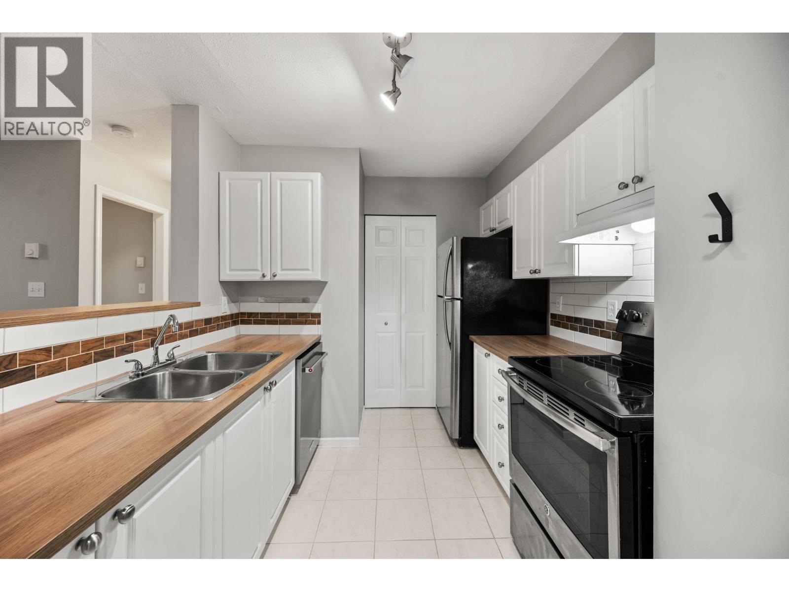 2 Bed, 2 Bath Apartment for Sale in Coquitlam – 112 295 SCHOOLHOUSE STREET, Coquitlam – MLS# R3147879 - Image 20
