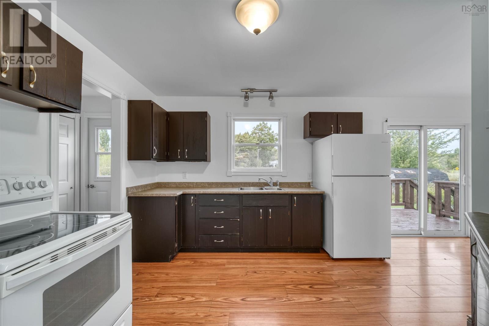 2447 Highway 376 - 19