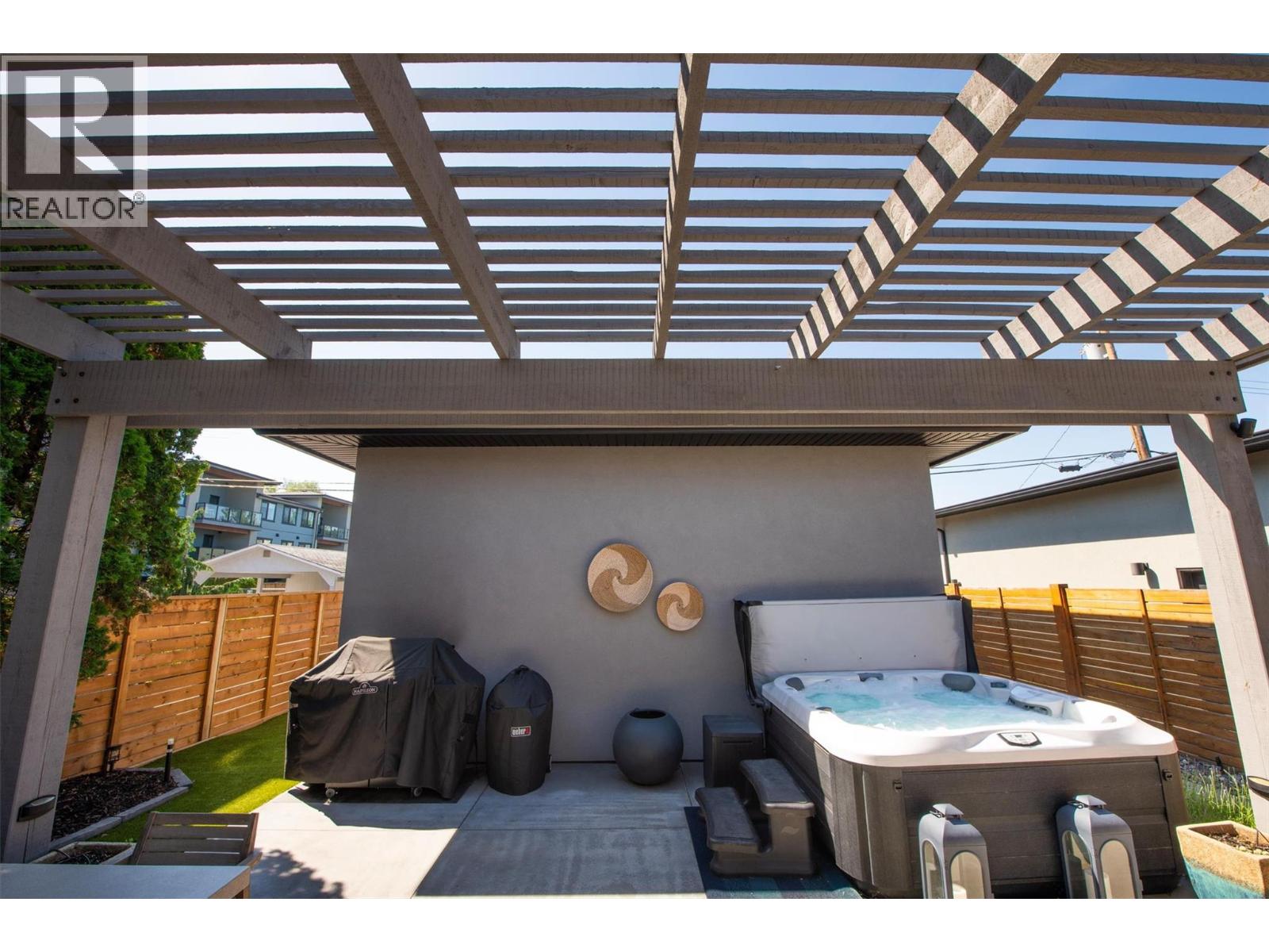 553 Patterson Avenue - 17