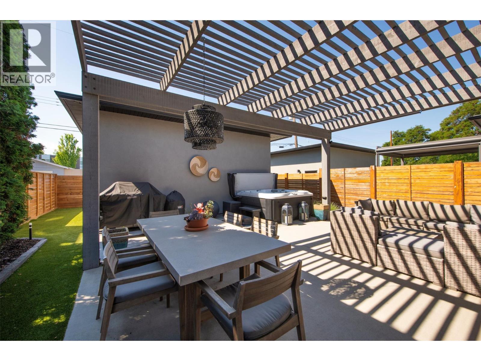 553 Patterson Avenue - 14