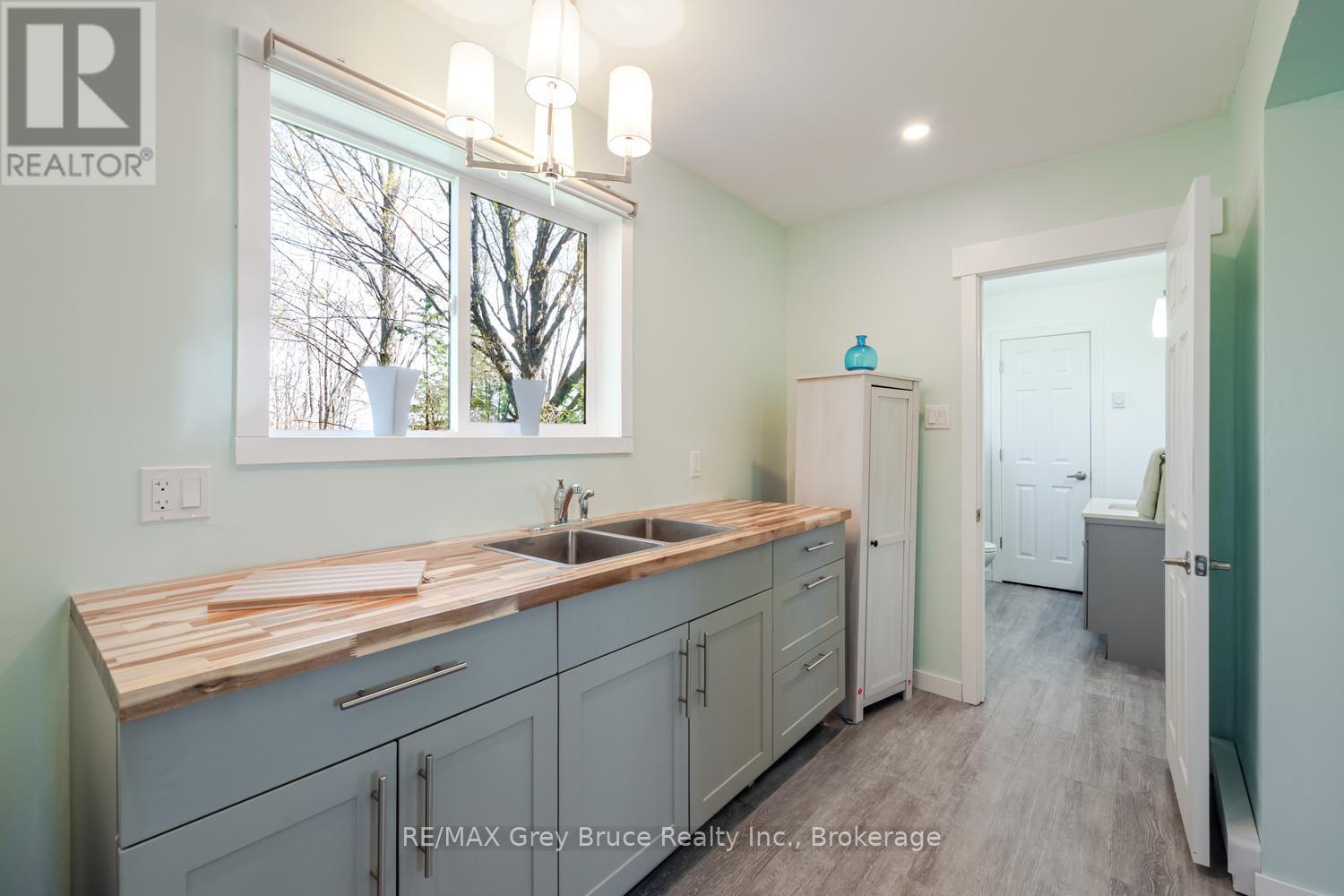 130 CROOKED HILL ROAD - 7