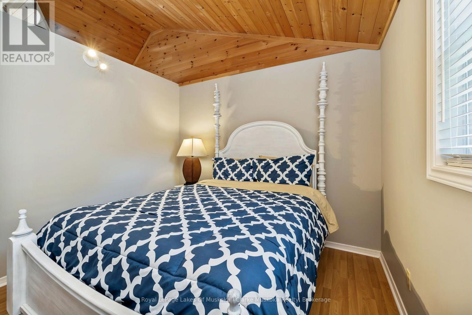 1040 7TH HEAVEN LANE - Image 31