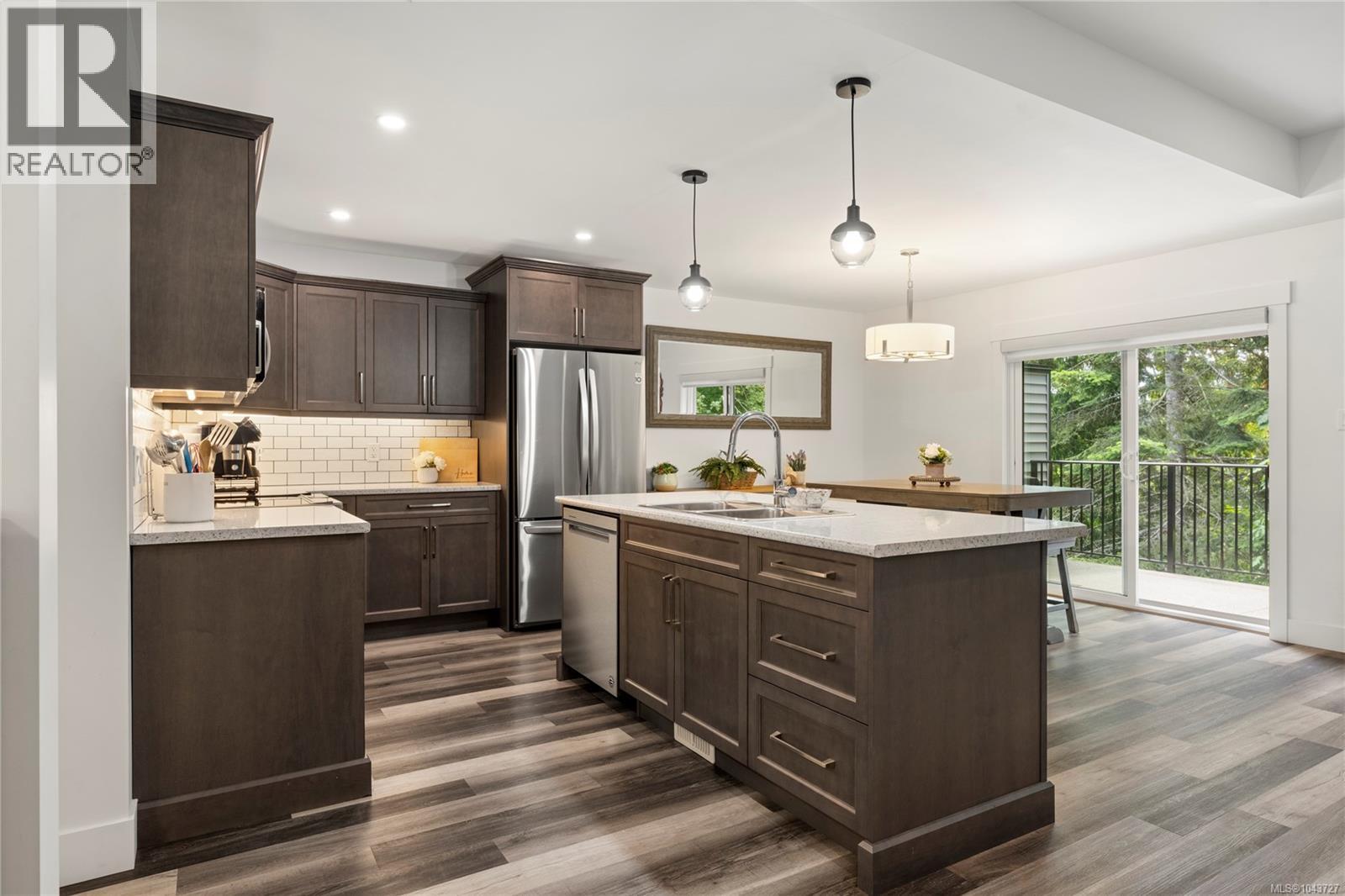 222 Golden Oaks Cres - 10