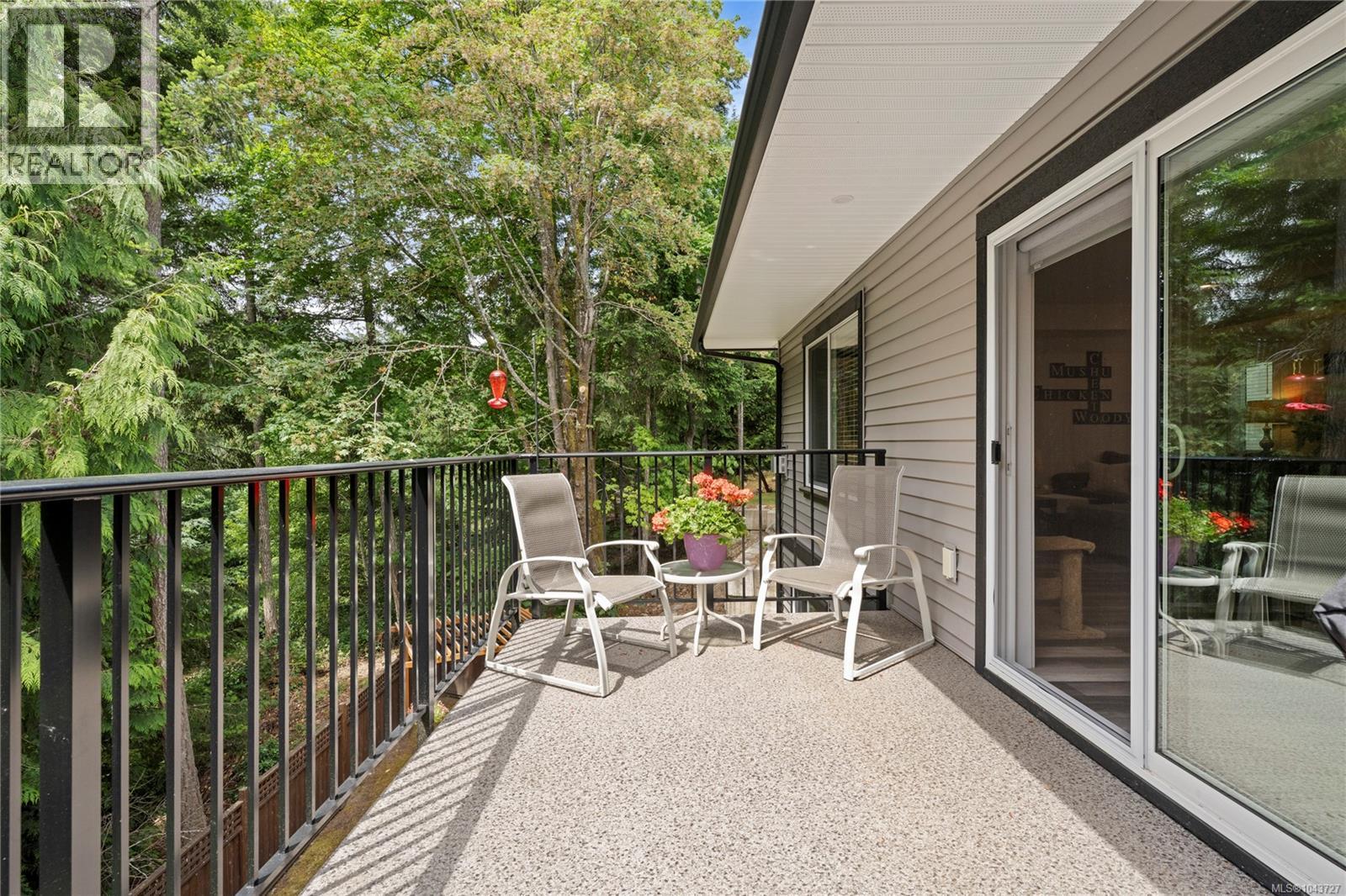222 Golden Oaks Cres - 11