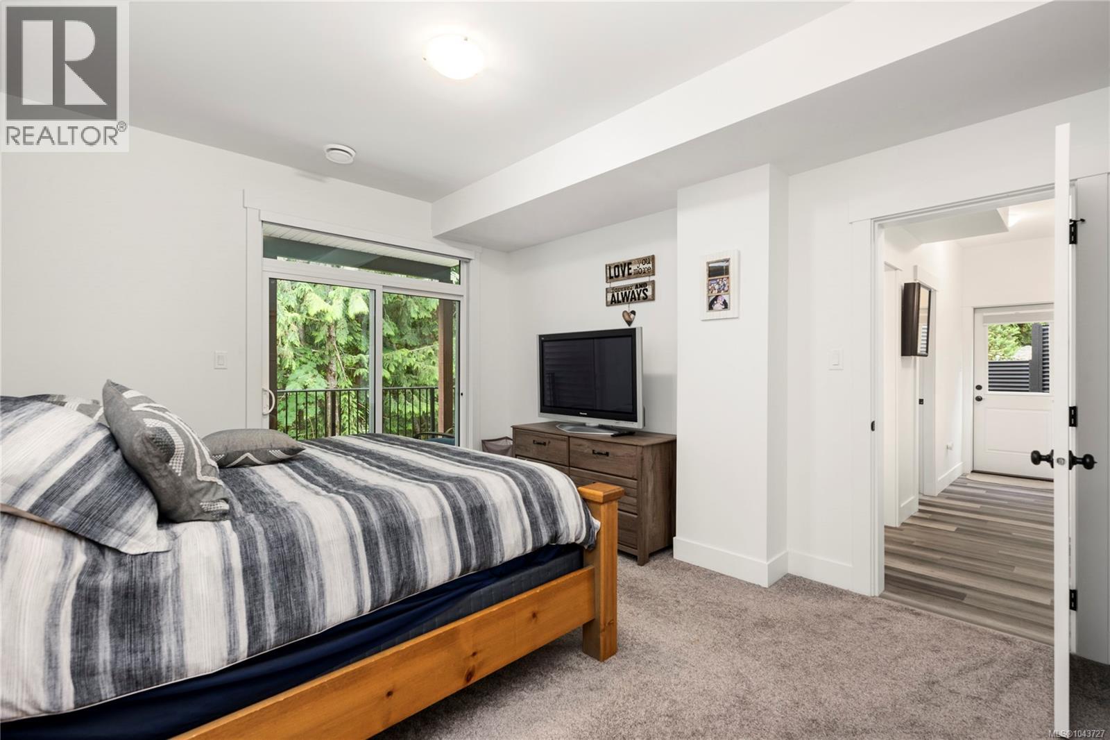 222 Golden Oaks Cres - 12