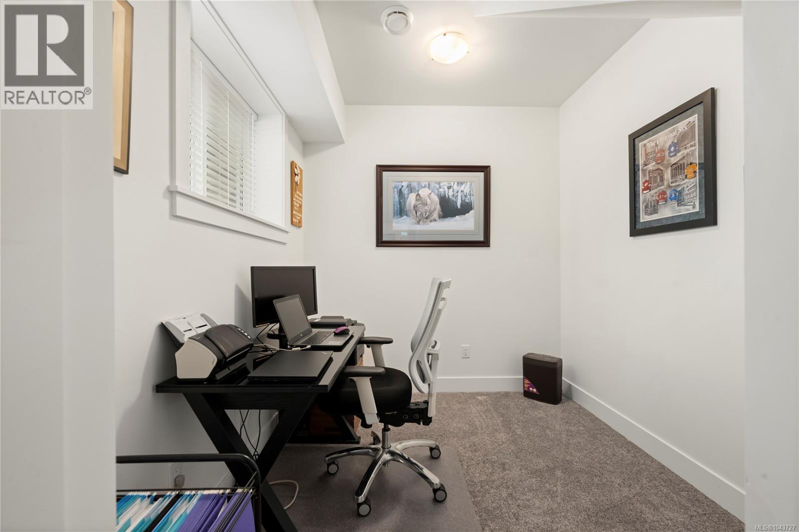 222 Golden Oaks Cres - 16