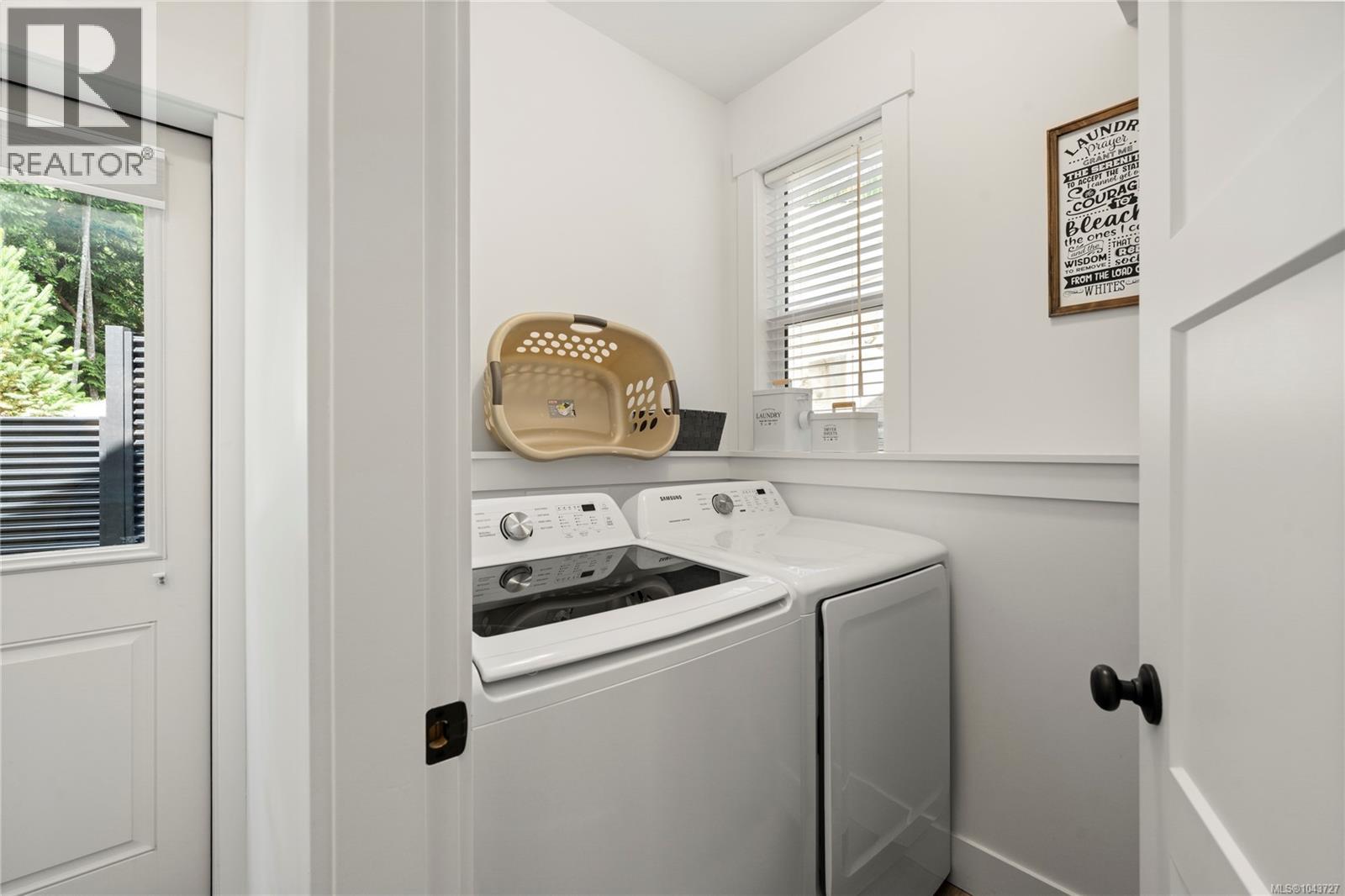 222 Golden Oaks Cres - 18