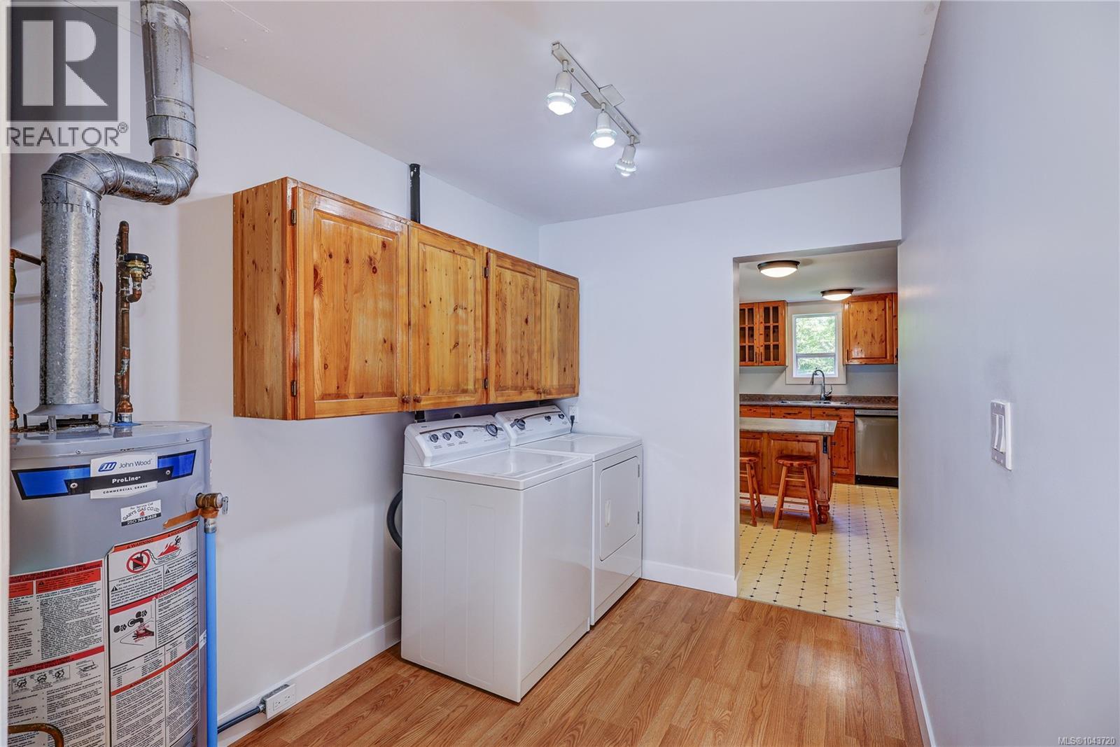 9486 Chemainus Rd - 22
