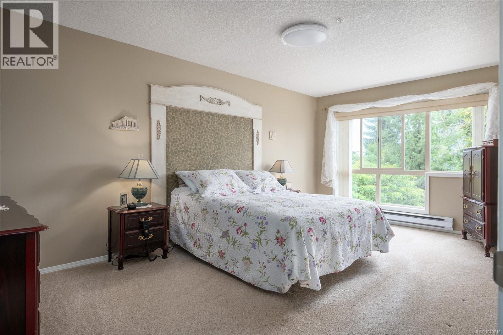 #204 335 Hirst Ave W - 22