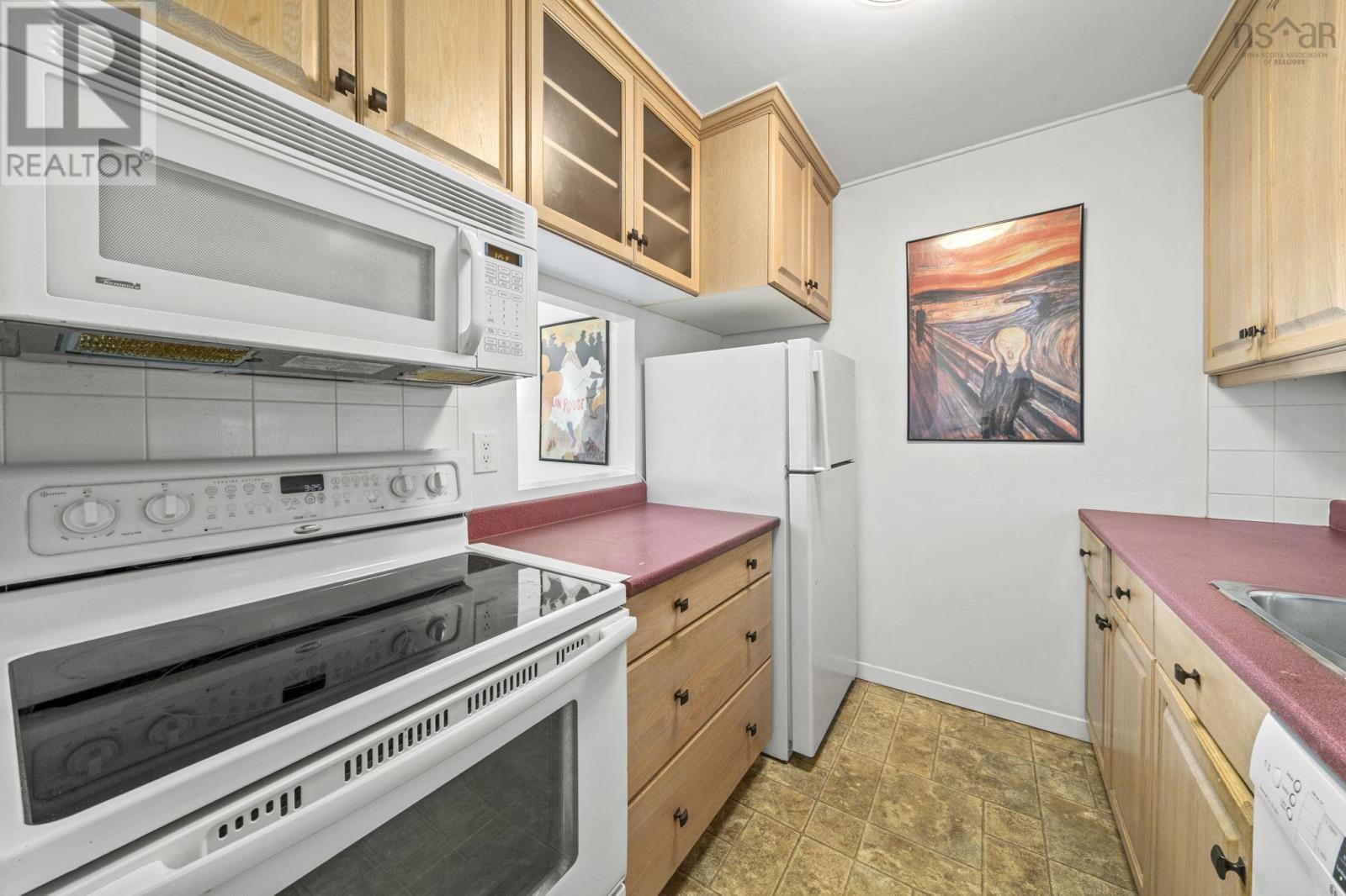 PH6 5572 North Ridge Road - 9