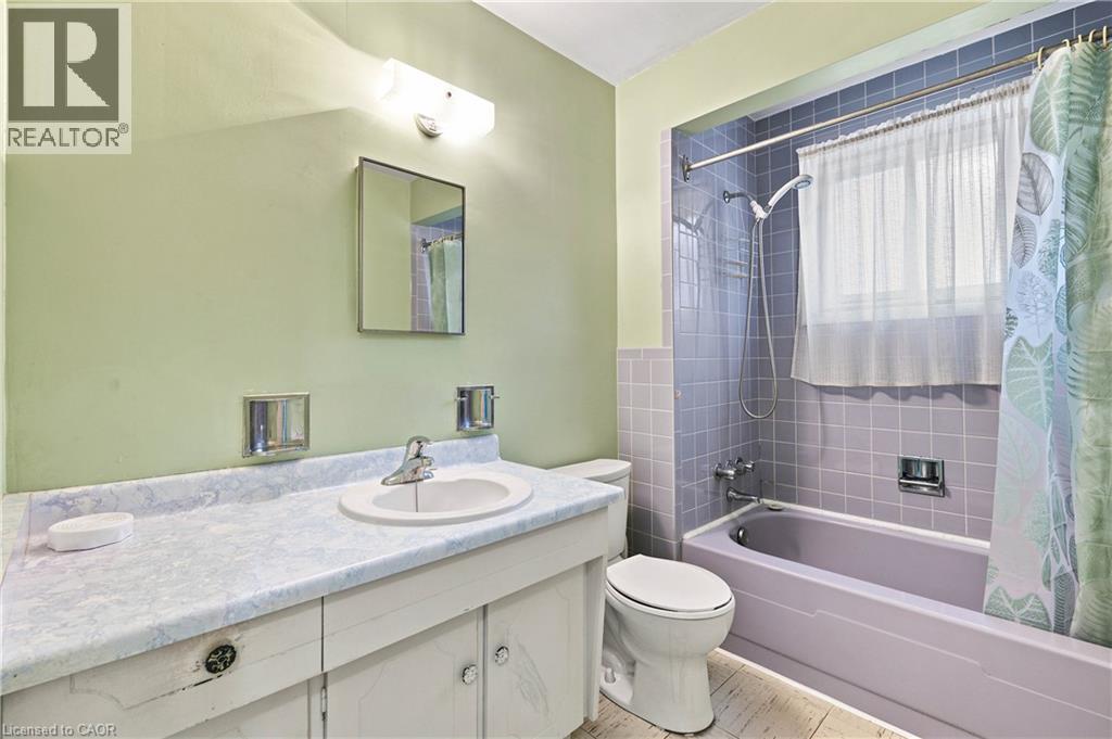 1418 QUEENS Boulevard - Image 29