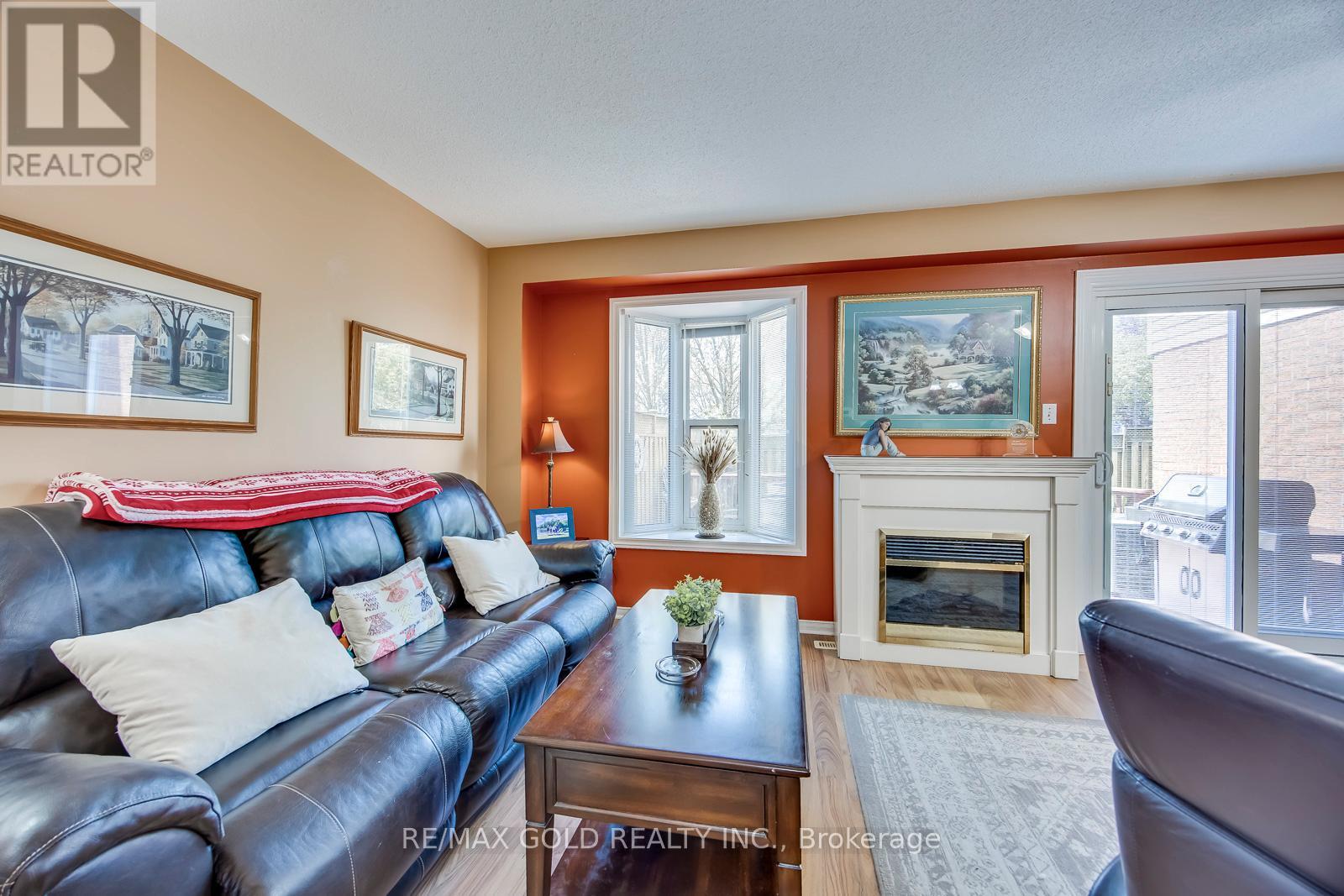 48 PIDDUCK STREET - 10