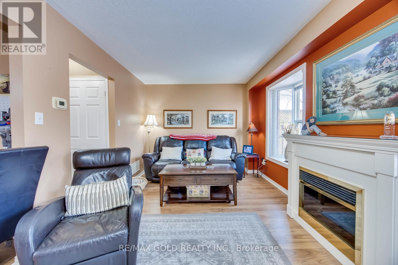 48 PIDDUCK STREET - 13