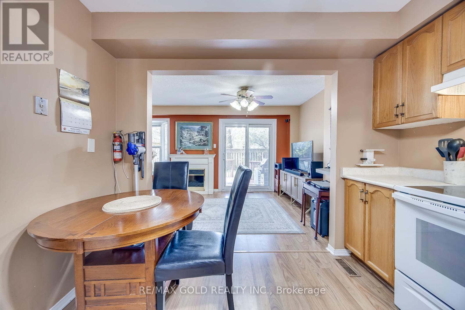 48 PIDDUCK STREET - 21