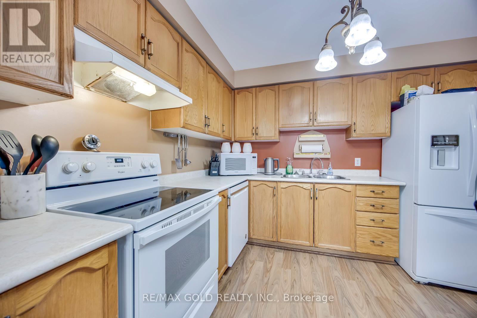 48 PIDDUCK STREET - 22