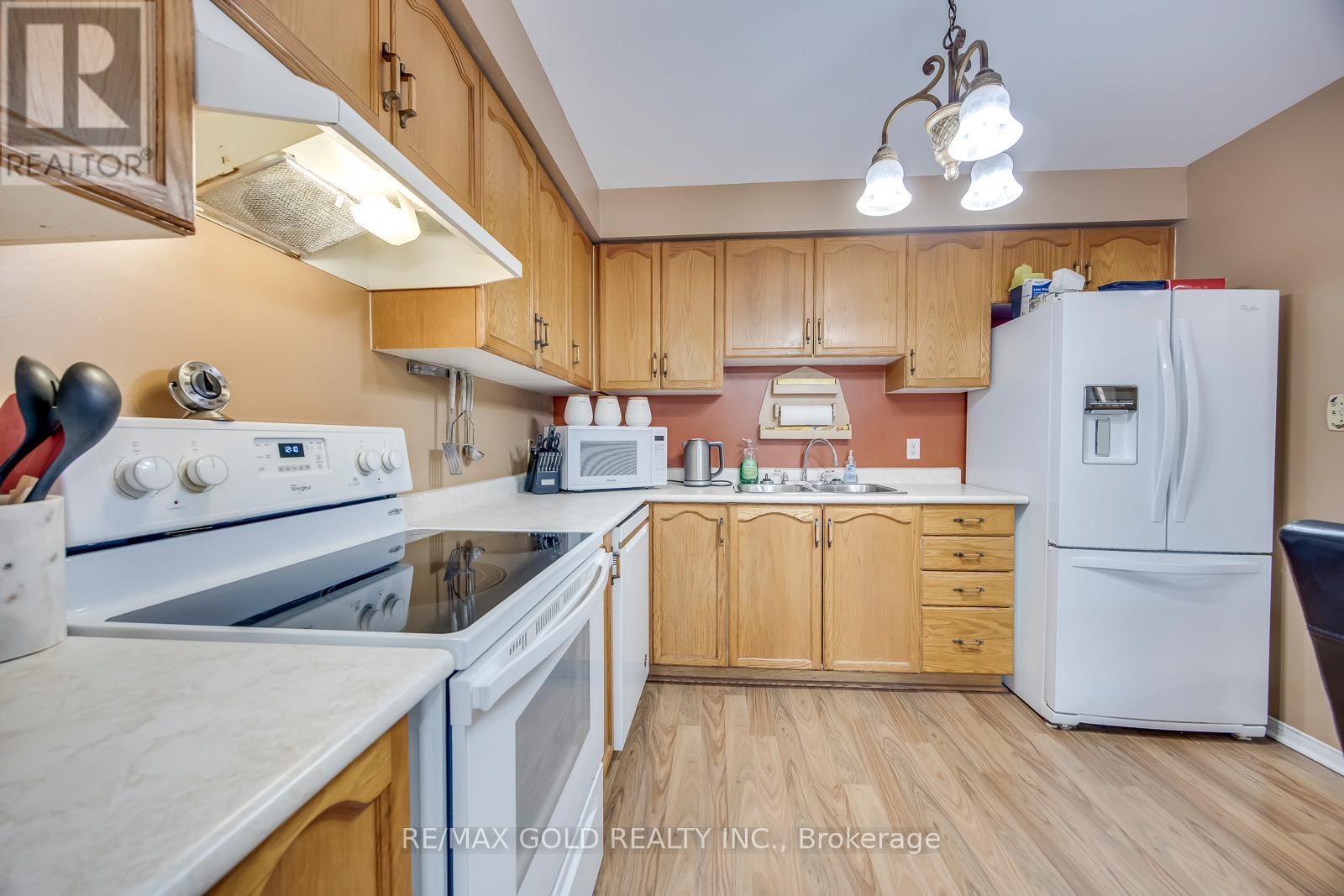 48 PIDDUCK STREET - 23