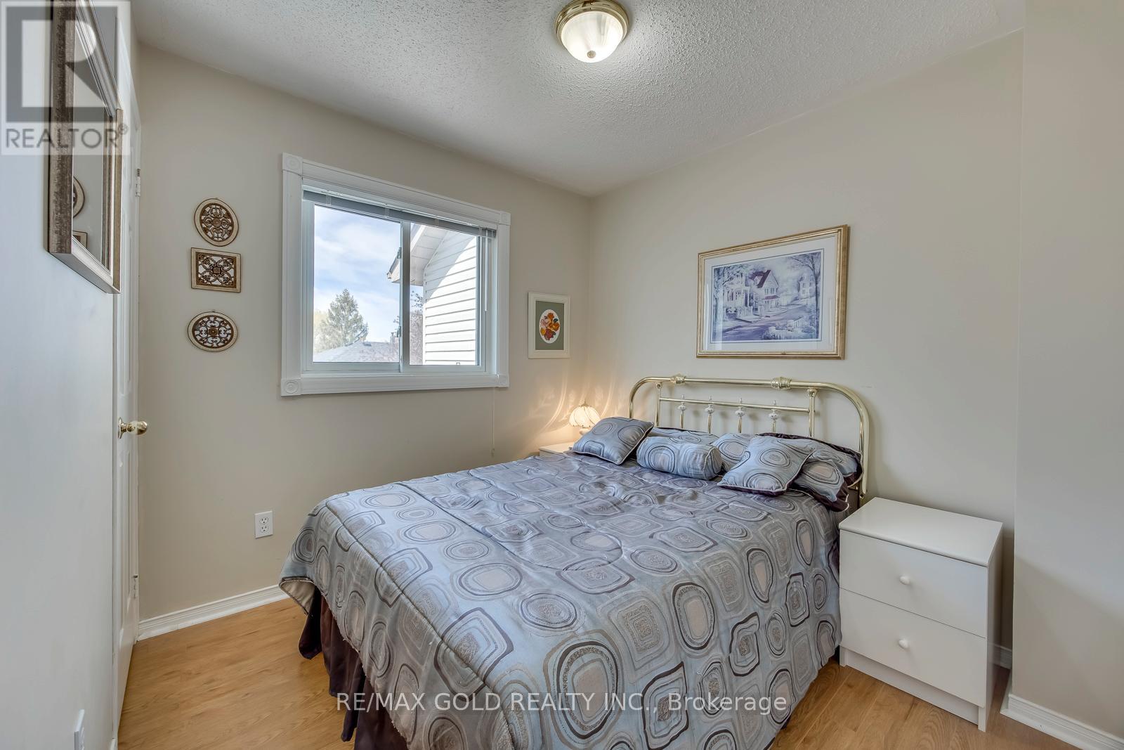 48 PIDDUCK STREET - 34