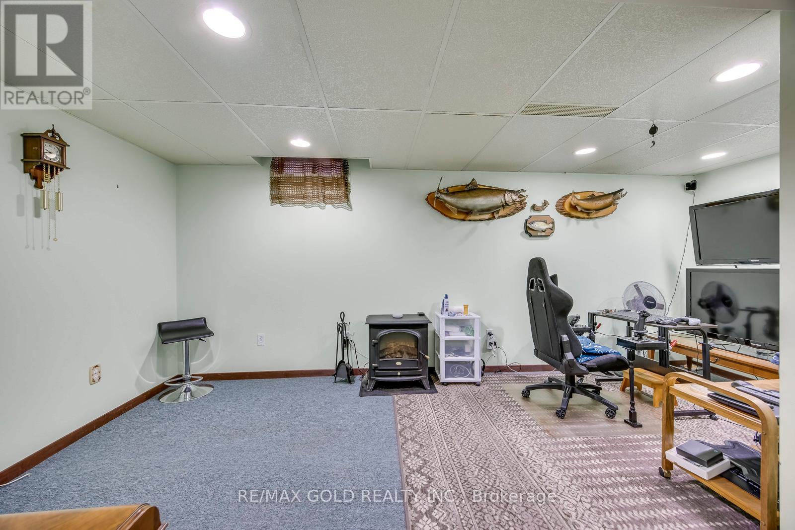 48 PIDDUCK STREET - 40