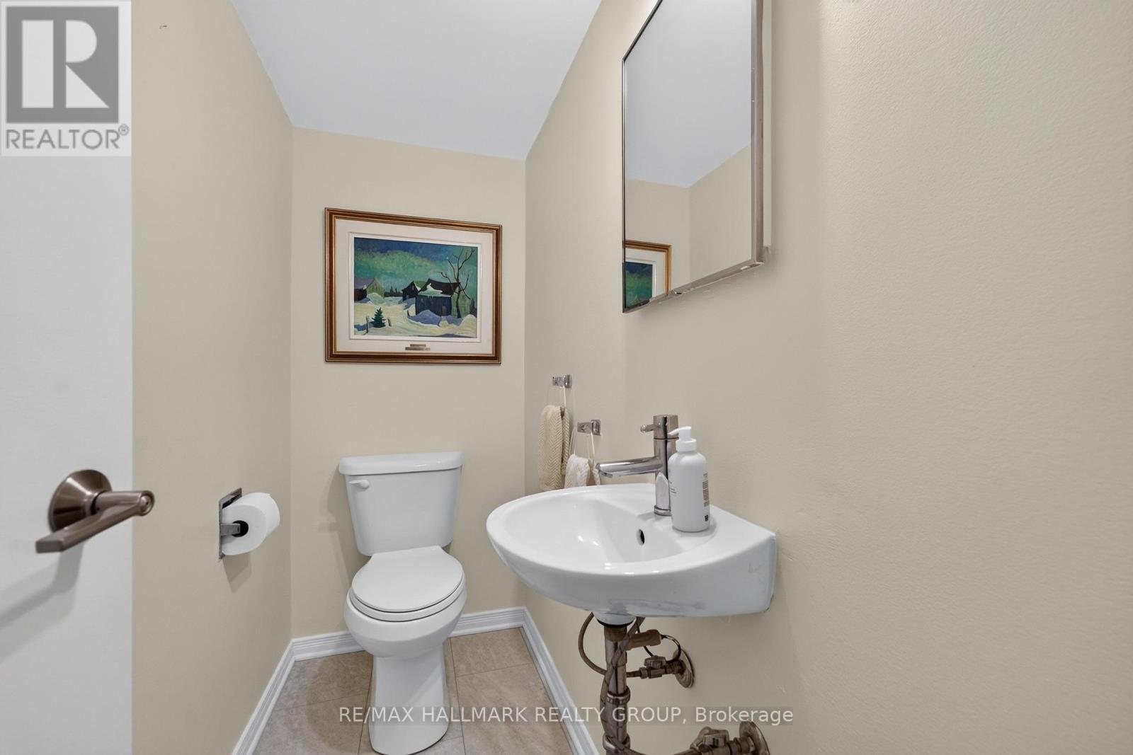#48 1900 MARQUIS AVENUE - Image 32