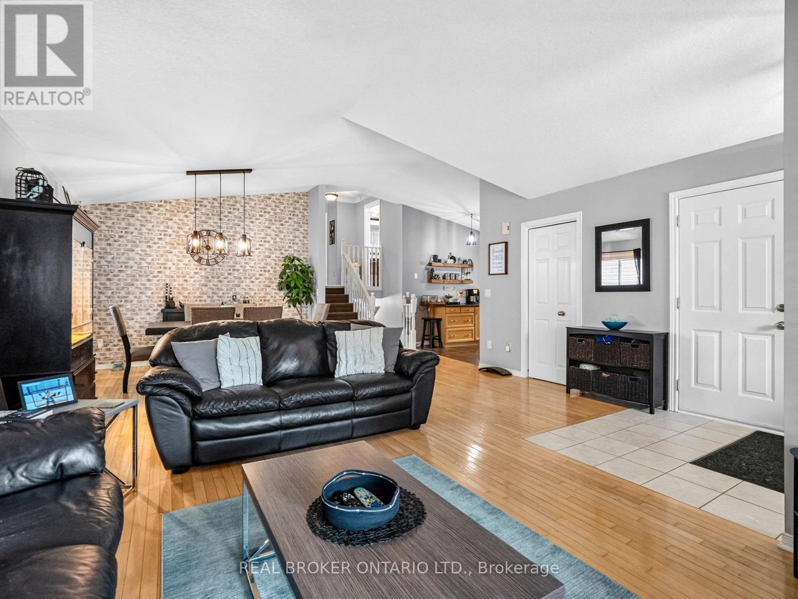 501 TRILLIUM AVENUE - 13