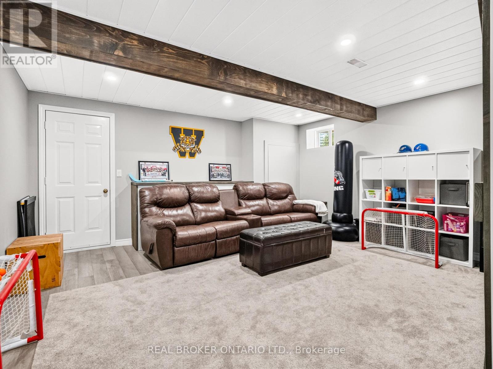 501 TRILLIUM AVENUE - 24