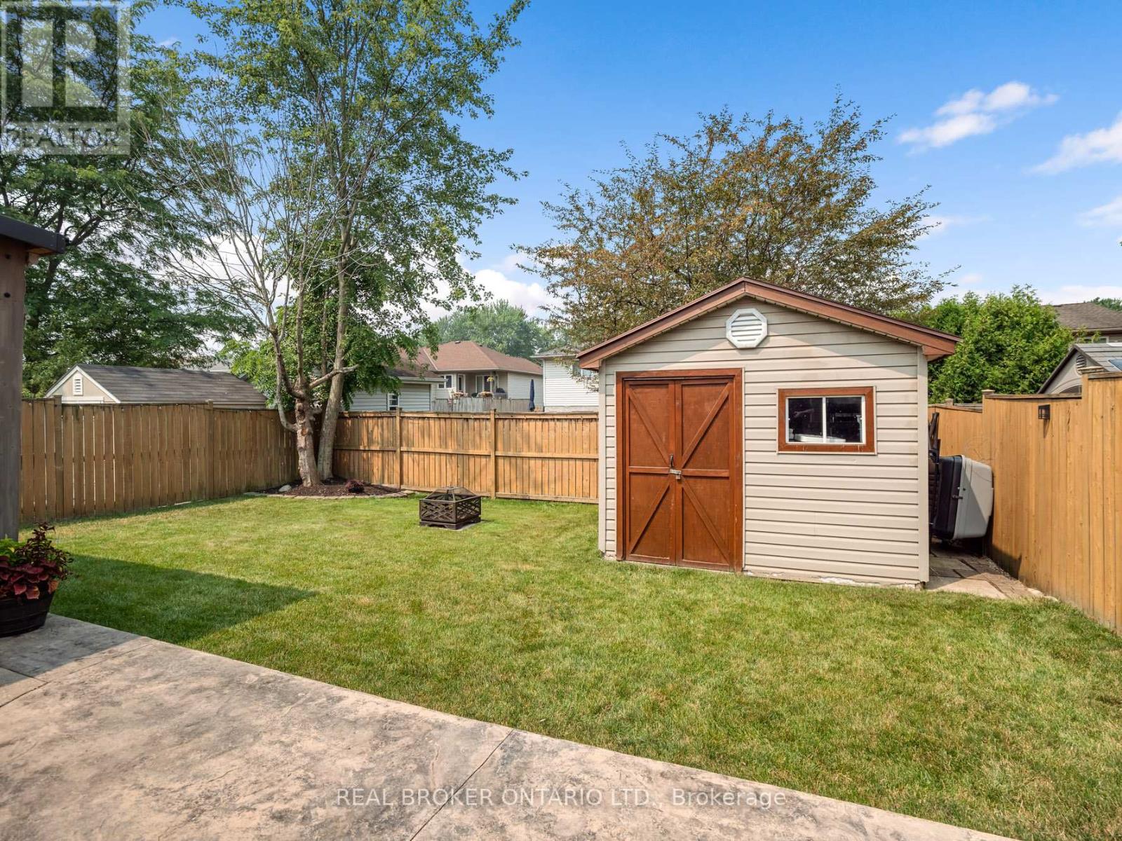 501 TRILLIUM AVENUE - 34