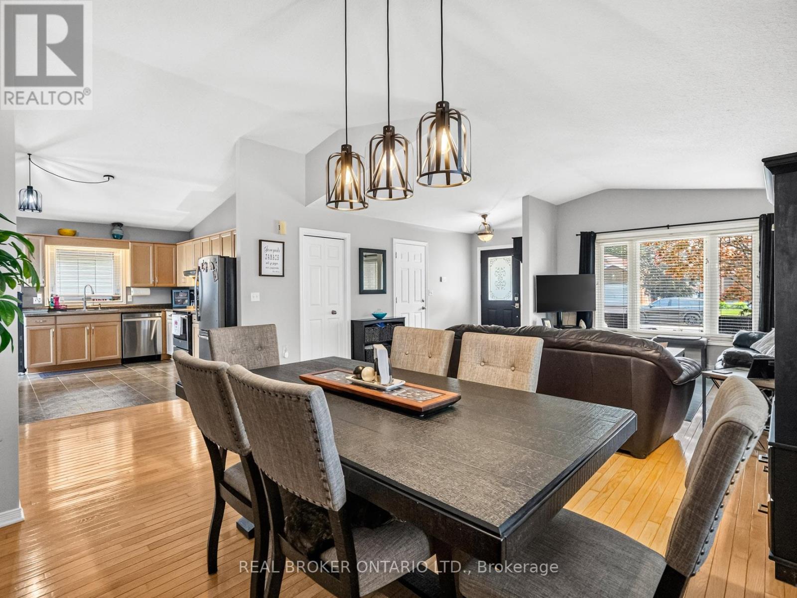 501 TRILLIUM AVENUE - 6