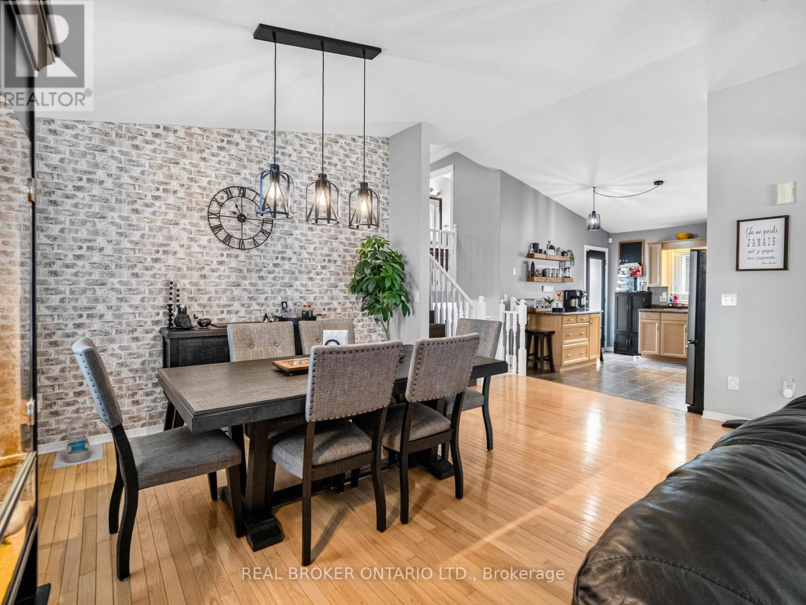 501 TRILLIUM AVENUE - 8