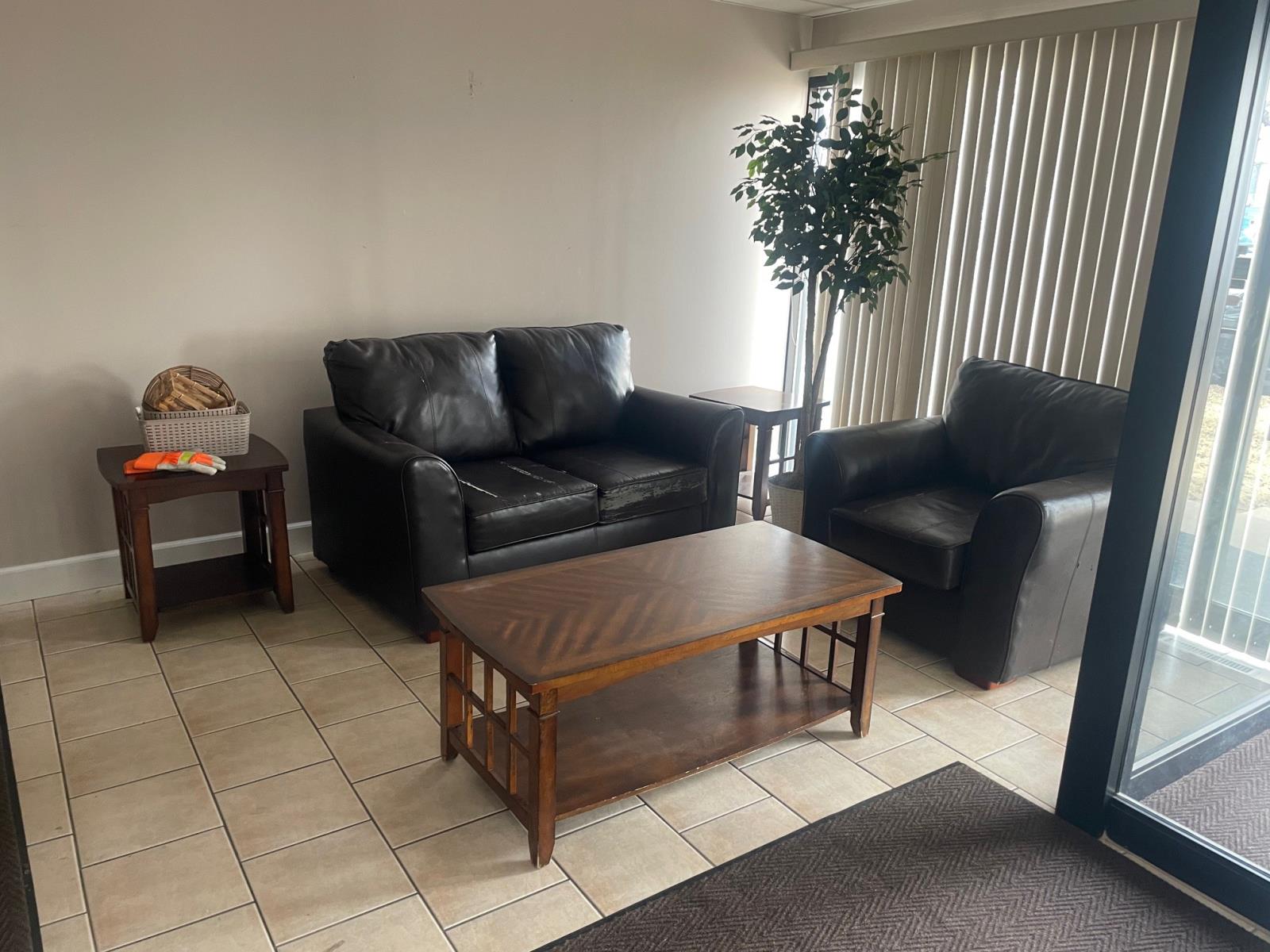 14707 119 Avenue NW - Photo 16