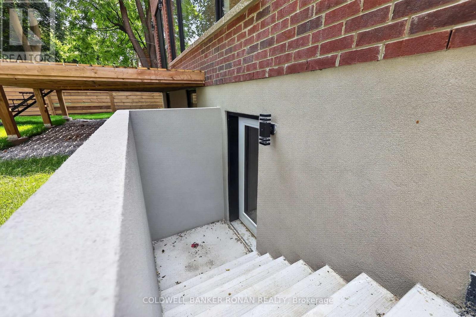 59 WALKEM DRIVE - 14