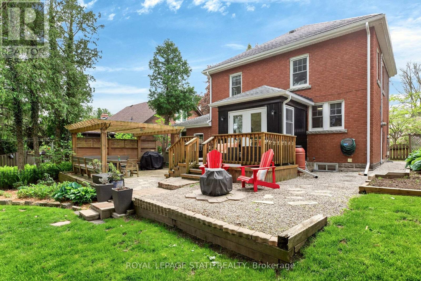 13 TWEEDSMUIR AVENUE - 44