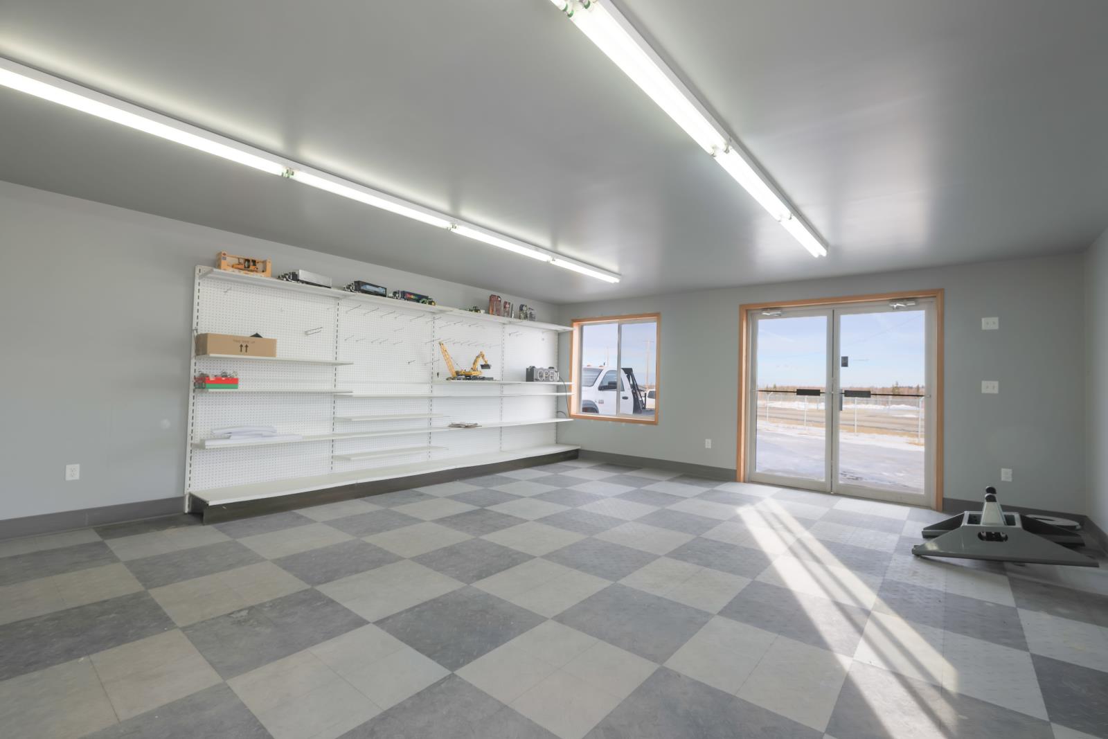 5222 44 Street - Photo 7
